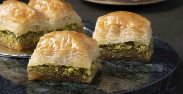 特製スクエアバクラワ