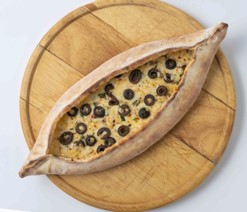 オリーブ＆チーズピザ